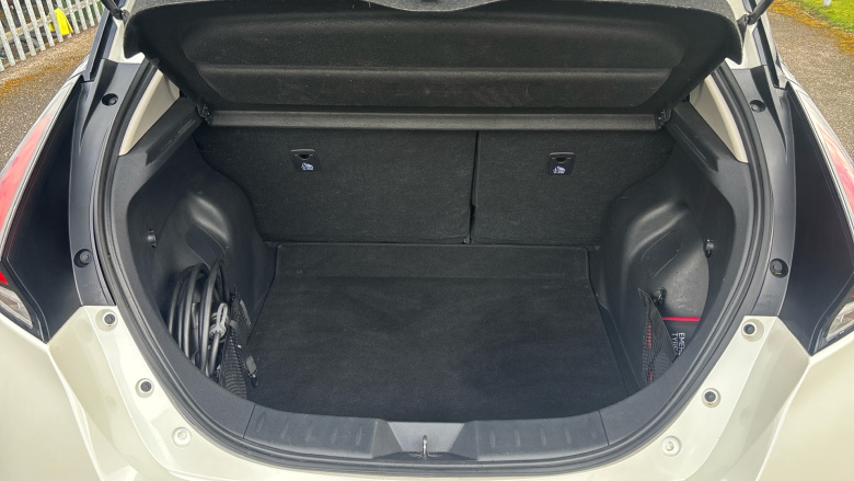 Nissan LEAF 110kW N-Connecta 39kWh 5dr Auto Electric Hatchback